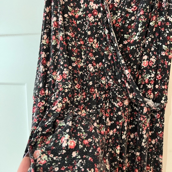 Flower Patterned Rompher - Picture 2 of 3